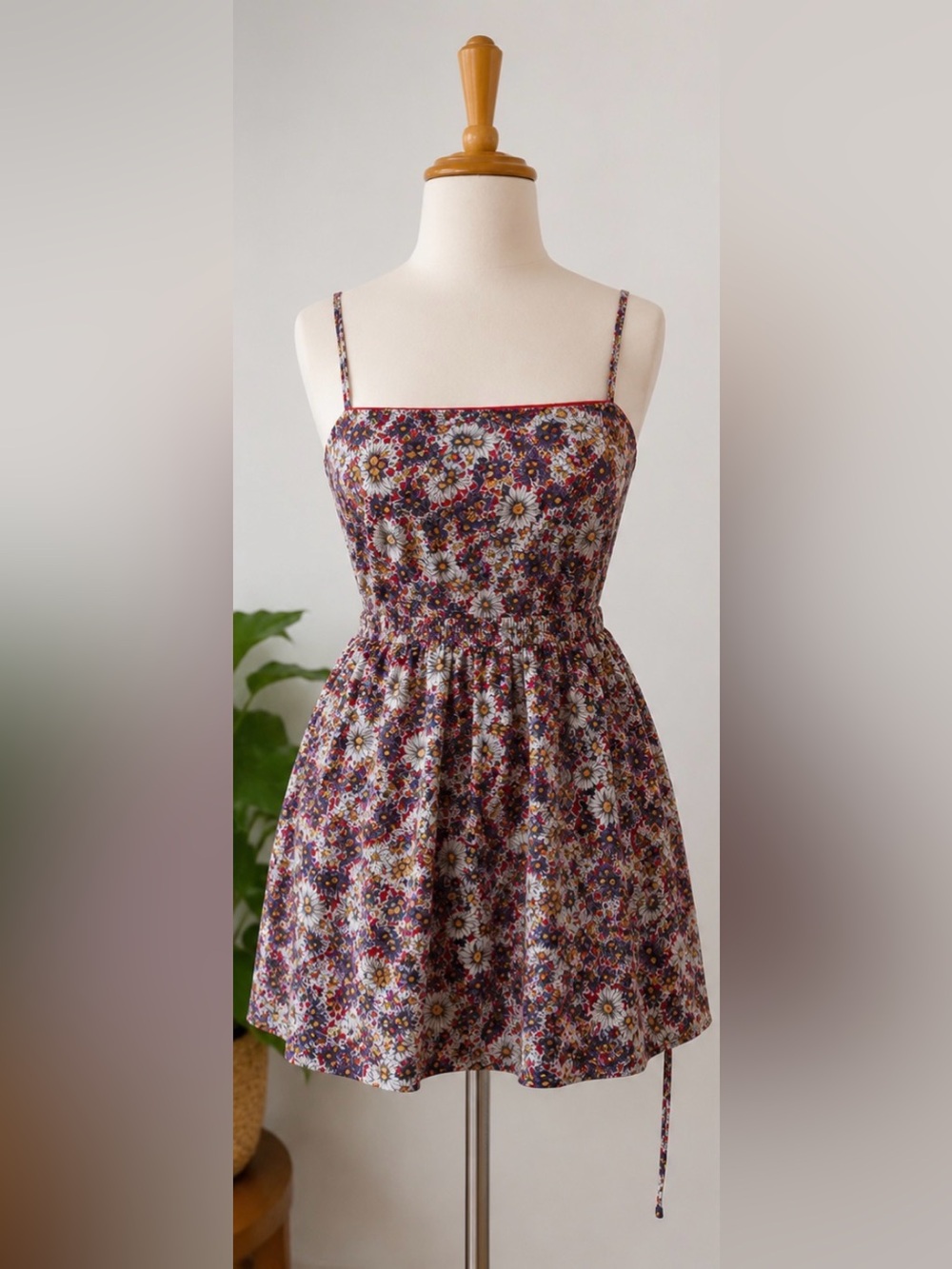 Floral Sundress in red & White Daisy Print